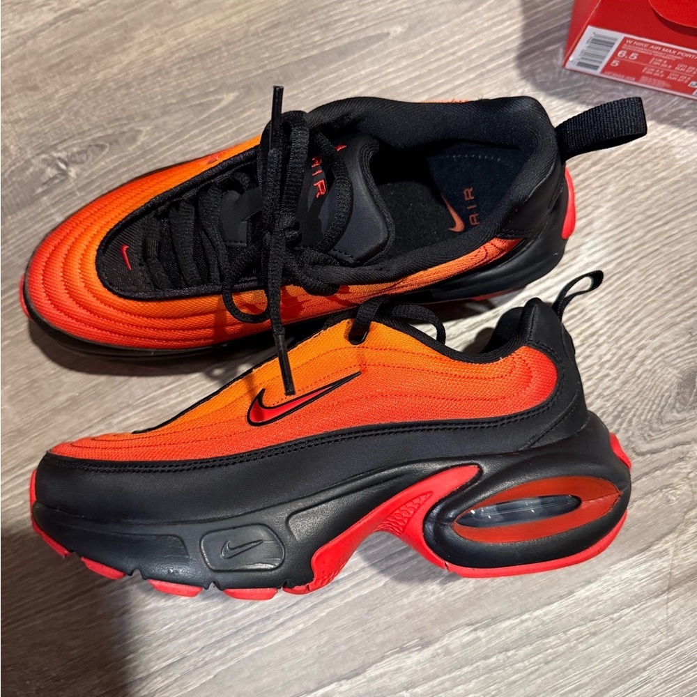 Nike Orange and Black air max portal - Picture 2 of 5